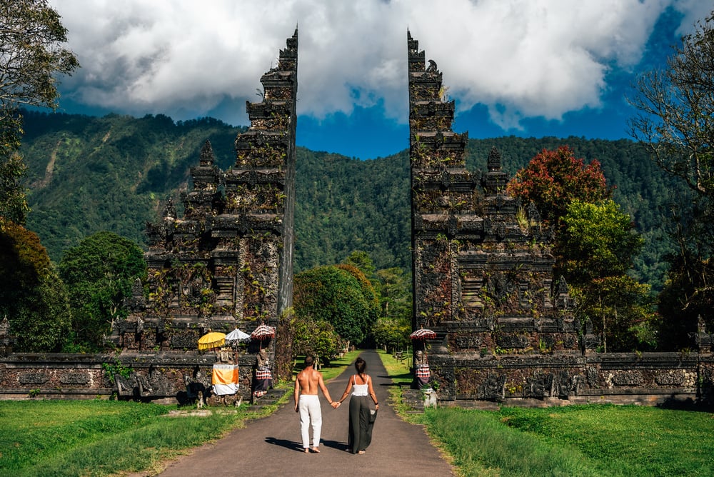 Discover the best things to do in Bali for couples—from romantic sunsets and spa rituals to adventurous island escapes. Plan your perfect getaway today.